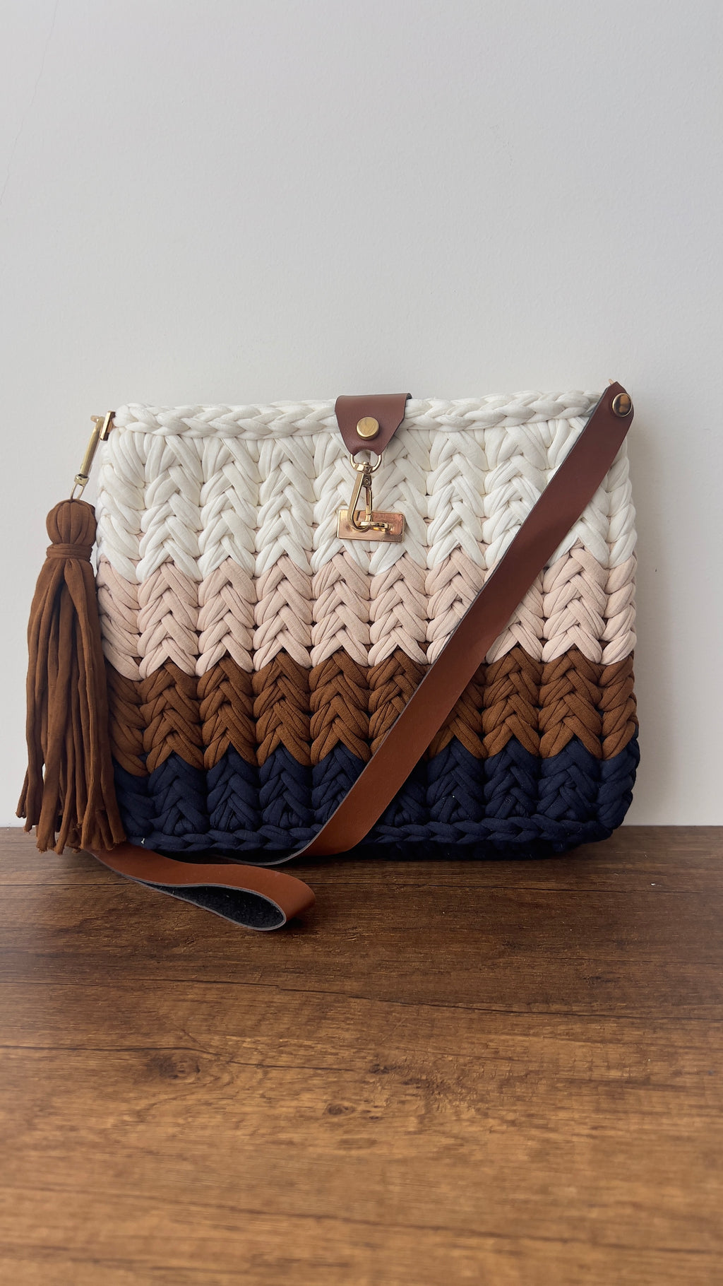 CHQEL Evening Clutch Bag for Women, Handmade Crochet Wedding Party Purse, Small Flap Formal Crossbody Handbag Evening Clutch