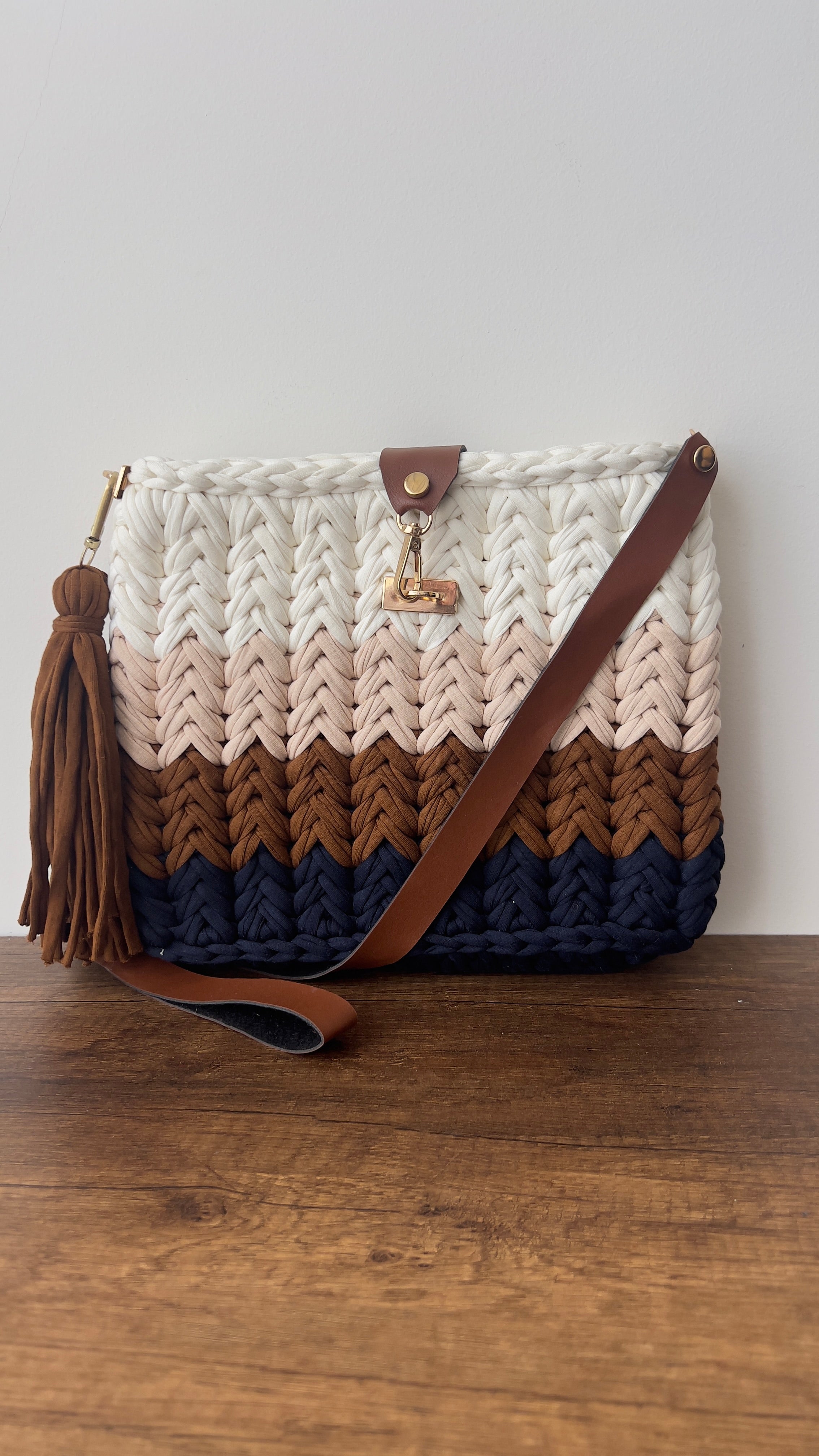CHQEL Evening Clutch Bag for Women, Handmade Crochet Wedding Party Purse, Small Flap Formal Crossbody Handbag Evening Clutch